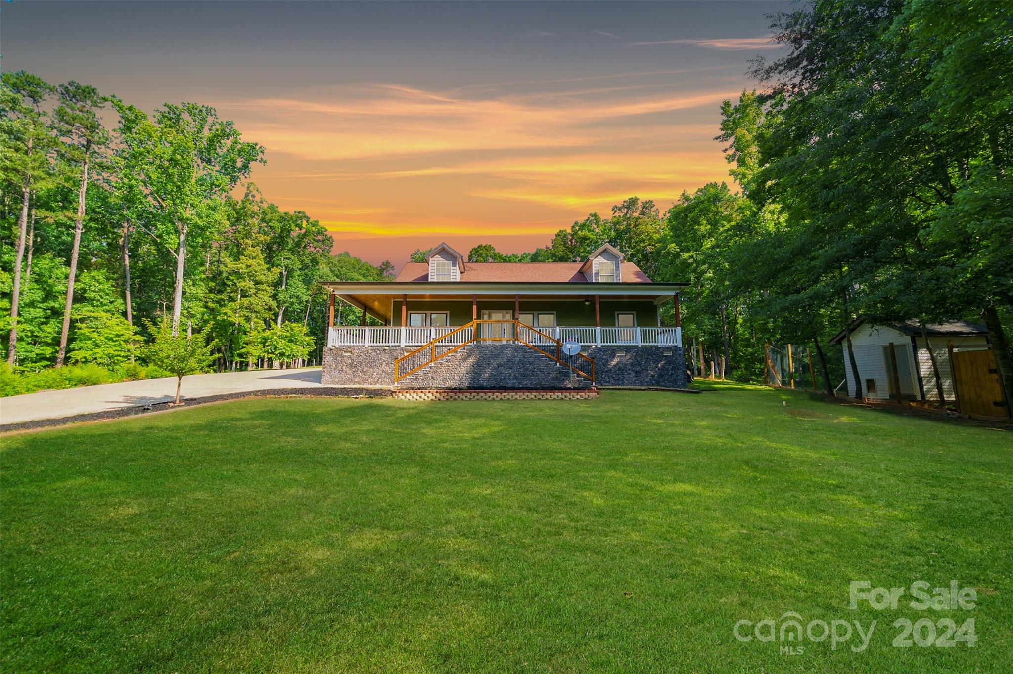 Almond Dr, Gastonia, NC 28052
