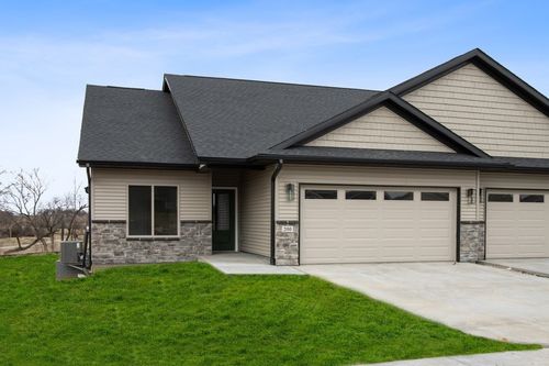 1010 Switchgrass Ln, Ely, IA, 52227-5000 | Card Image