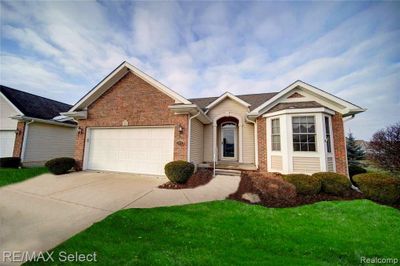 1171 Creekside, Condo with 3 bedrooms, 3 bathrooms and null parking in Burton MI | Image 1