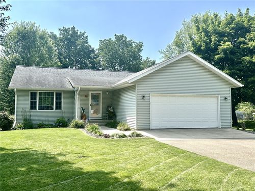 811 Riverview Ave, Colfax, WI, 54730-9512 | Card Image