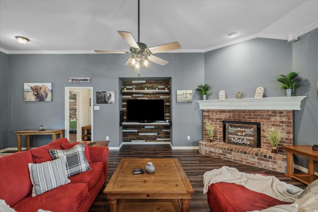 Large living room fit for a family | Image 11
