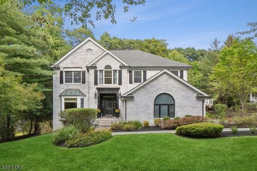 2 Brannick Dr, Madison, NJ, 07940-2850 | Card Image
