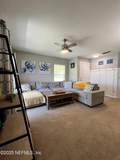 a-1580 Vineland Cir, Fleming Island, FL, 32003-4213 | Card Image