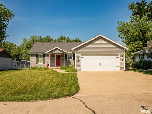 105 Bryant St, Morton, IL, 61550-9429 | Card Image