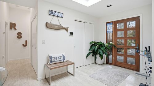 15 Blueberry Ln, Quogue, NY, 11959-4219 | Card Image