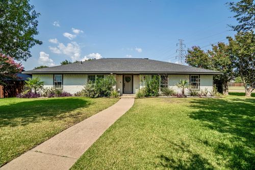 7439 Chattington Dr, Dallas, TX, 75248-5601 | Card Image