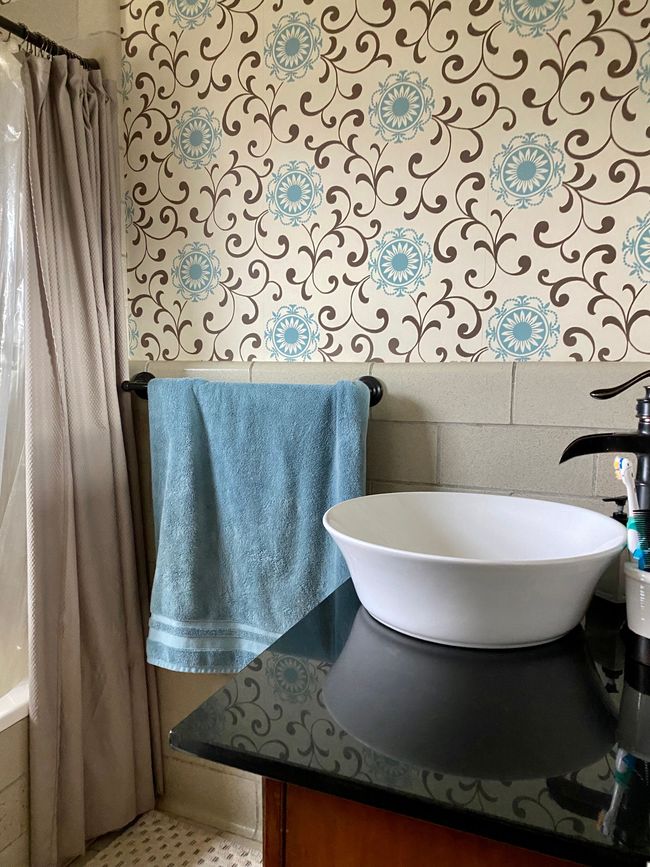 Updated full bathroom | Image 5