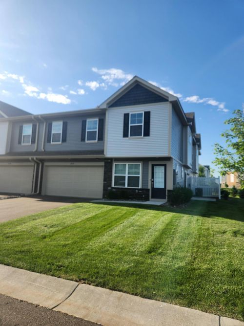 8730 Parkington Ave Ne, Otsego, MN, 55330-5122 | Card Image