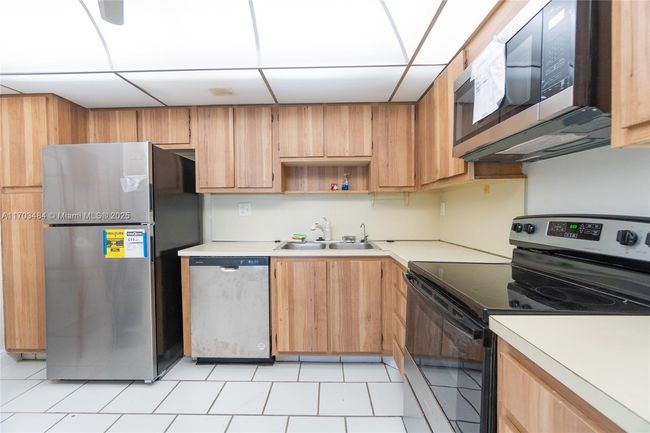 APT-402 - 20840 San Simeon Way, Condo with 2 bedrooms, 2 bathrooms and null parking in Miami FL | Image 8