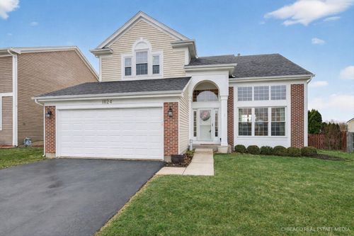 1824 Harrison Ave, Mundelein, IL, 60060-1062 | Card Image