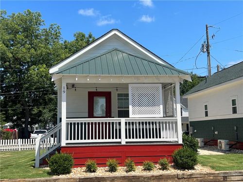 19 Myrtle Dr, GAinesville, GA, 30501-2515 | Card Image