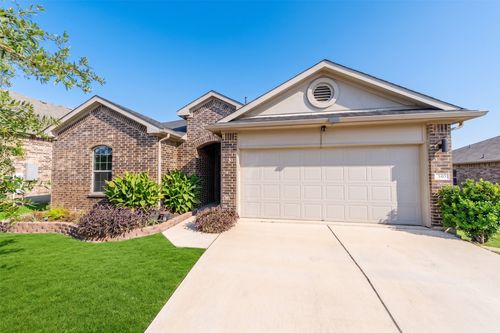 340 Shiner Ln, Georgetown, TX, 78626-2572 | Card Image