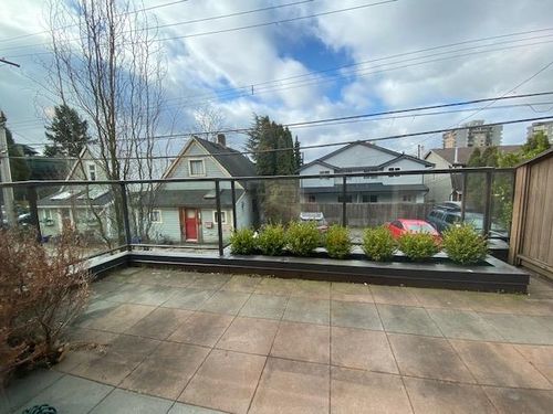 7-215 E 4th St, North Vancouver, BC, V7L1J1 | Card Image