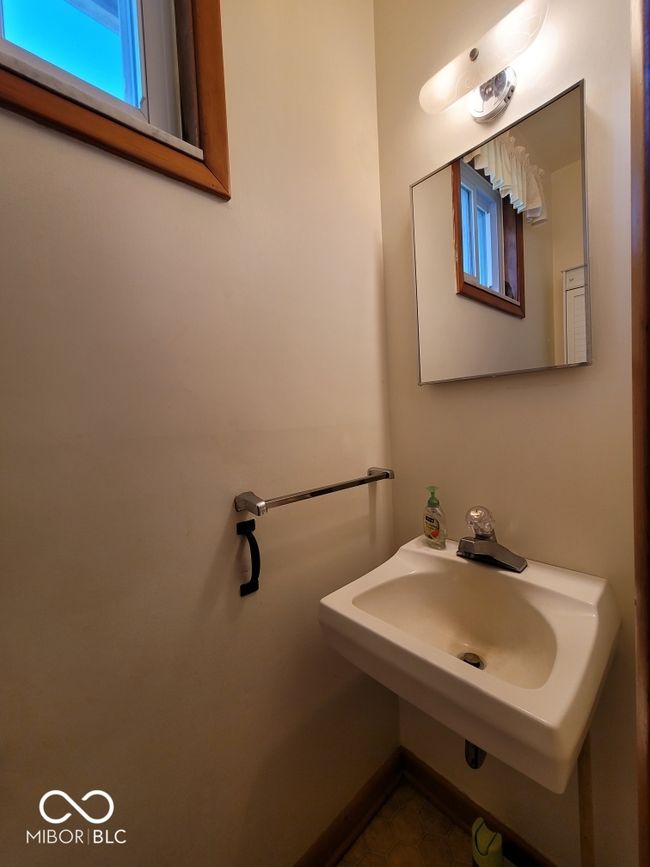 3300 W State Road 244, House other with 3 bedrooms, 2 bathrooms and null parking in Milroy IN | Image 38