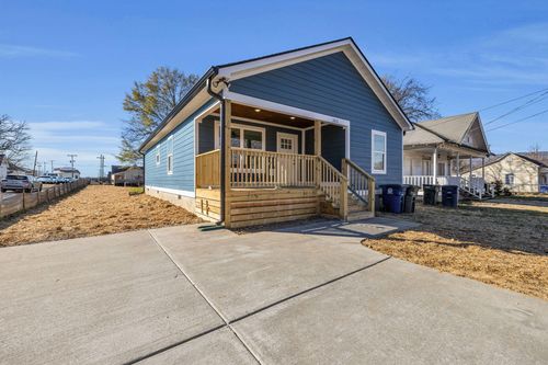 2812 E 46th St, Chattanooga, TN, 37407-3304 | Card Image