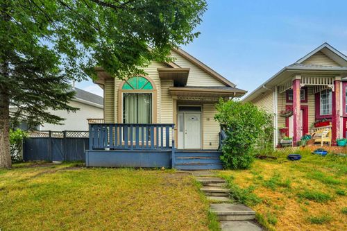 28 Martinridge Rd Ne, Calgary, AB, T3J3L4 | Card Image