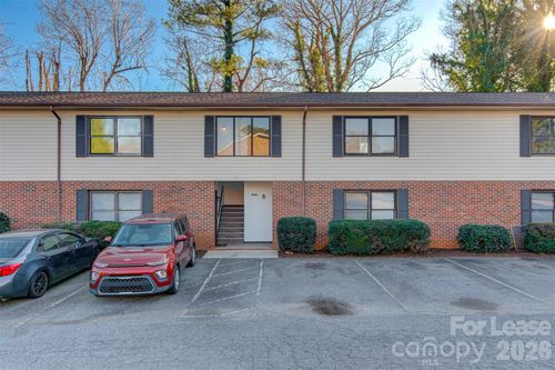 17-525 12th St Sw, Hickory, NC, 28602-2551 | Card Image