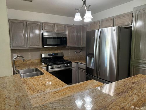 303-3660 Knollwood Ter, Fremont, CA, 94536-7427 | Card Image