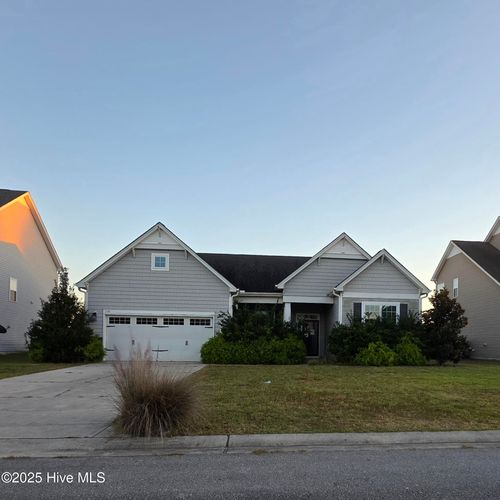 110 Hampton Dr, Holly Ridge, NC, 28445-8835 | Card Image