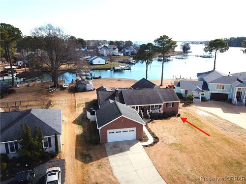 109 Chismans Point Rd, Seaford, VA, 23696-2541 | Card Image
