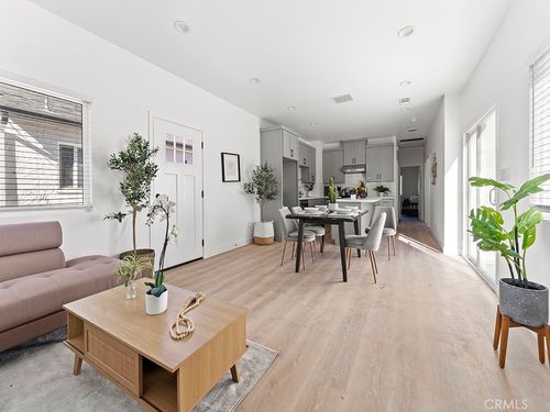 11402 Morgan Ln, Garden Grove, CA, 92840-1725 | Card Image