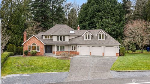 18632 29th Ave Se, Bothell, WA, 98012-8886 | Card Image