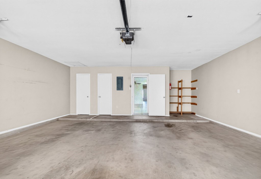 Residential Lease in Midland 2