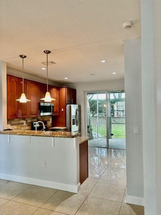 1838 Nw 79 Th Way, Townhouse with 3 bedrooms, 3 bathrooms and null parking in Pembroke Pines FL | Image 45