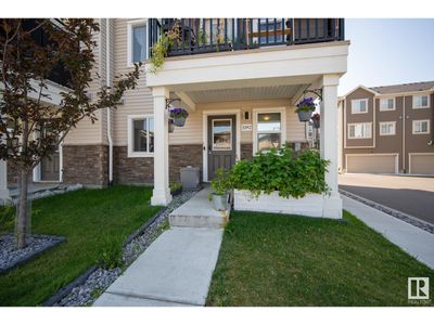 2092 Wonnacott Way Sw, Townhouse with 3 bedrooms, 3 bathrooms and 2 parking in Edmonton AB | Image 1