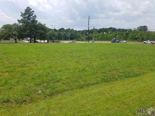 11912 Greenwell Springs Rd, Baton Rouge, LA, 70814-7213 | Card Image