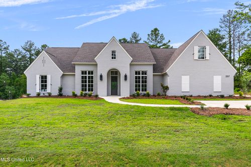 207 Westlake Cir, Madison, MS, 39110-1806 | Card Image