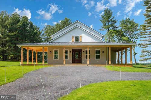 460 Shade Tree Ln, Shenandoah Junction, WV, 25442-4706 | Card Image