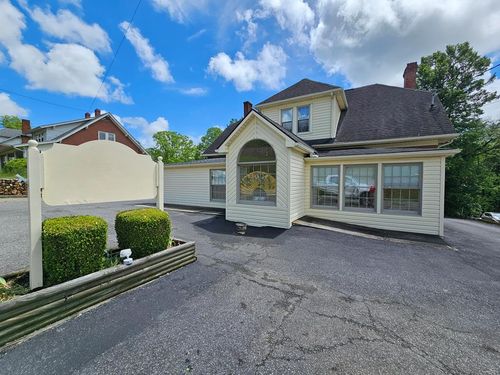 609 Glendale Rd, Galax, VA, 24333-2209 | Card Image