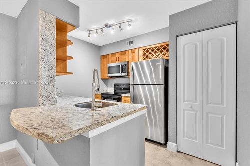113-2831 N Oakland Forest Dr, Oakland Park, FL, 33309-6481 | Card Image