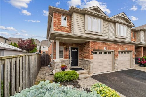 39-6 Chestnut Dr, Grimsby, ON, L3M0C4 | Card Image