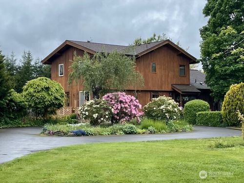 1090 Middle Fork Rd, Onalaska, WA, 98570-9711 | Card Image
