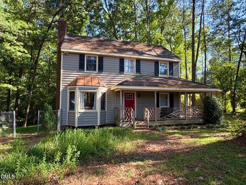 2301 White Oak Cir, Clayton, NC, 27520-8622 | Card Image