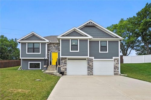 1800 Nw Mya Ct, Grain Valley, MO, 64029-7721 | Card Image