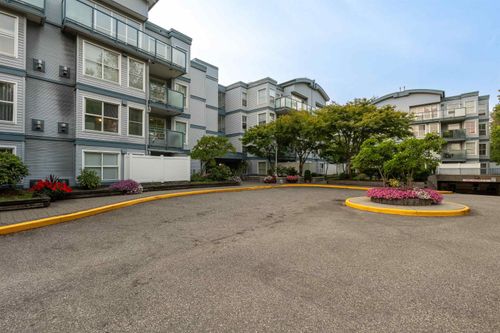 409-14885 100 Ave, Surrey, BC, V3R0W1 | Card Image