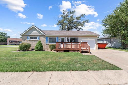 1300 Dover Dr, Salina, KS, 67401-4639 | Card Image