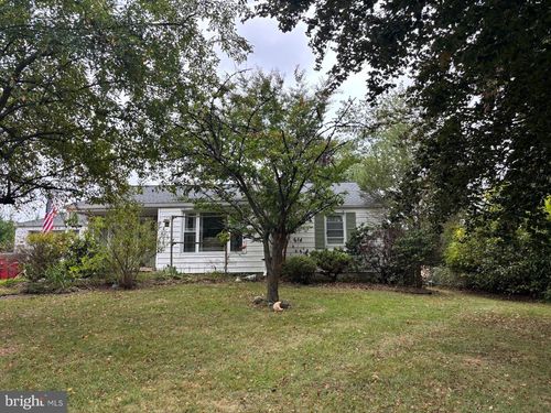 3240 W Sunset Ave, NORRISTOWN, PA, 19403-1732 | Card Image