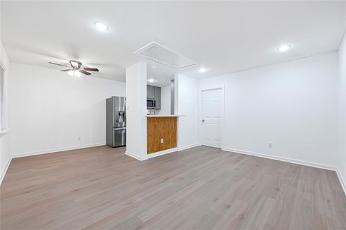 1-5718 Eskridge Street, Houston, TX, 77023 | Card Image