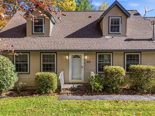 36-36 Clubhouse Ln, Auburn, ME, 04210-9068 | Card Image