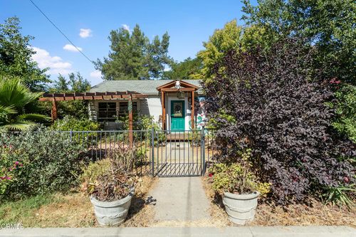 587 Vine St, Oak View, CA, 93022-9753 | Card Image