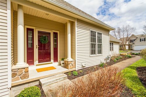 1098 Yorkshire, Victor, NY, 14564 | Card Image