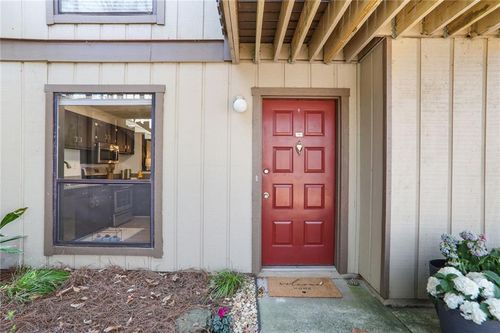210 Woodcliff Dr, Sandy Springs, GA, 30350-3158 | Card Image