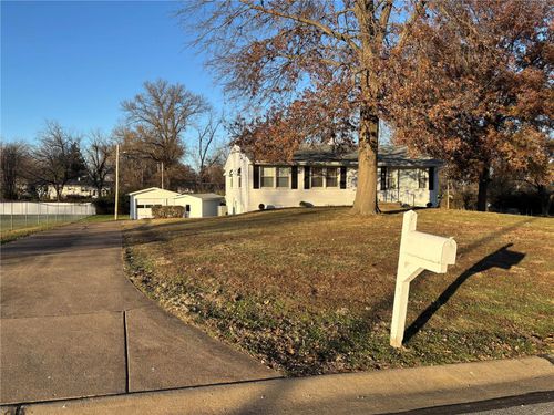 1355 Clarkson Drive, Ellisville, MO, 63011 | Card Image