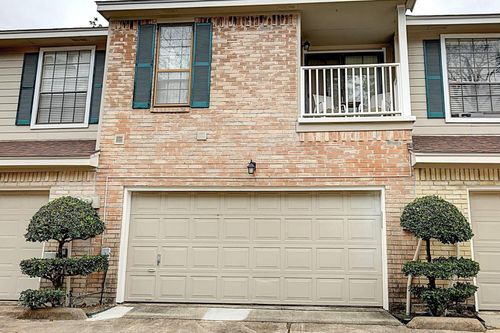 13-2220 Bering Dr, Houston, TX, 77057-4711 | Card Image