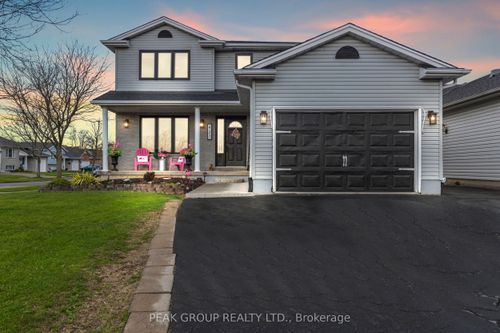 427 Trillium Ave, Welland, ON, L3C7H1 | Card Image