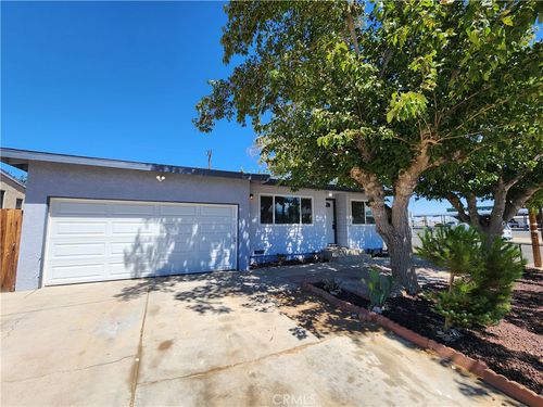 1867 E Avenue Q13, Palmdale, CA, 93550-5138 | Card Image